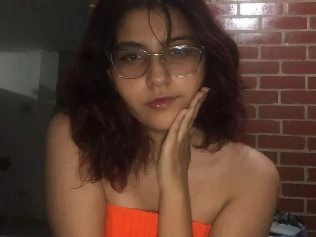 EmilyRoar Porn Vip Show